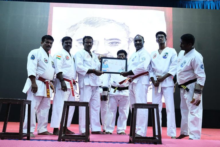 fc38e1c0-4c40-46b3-a5f1-3a5ec00de668