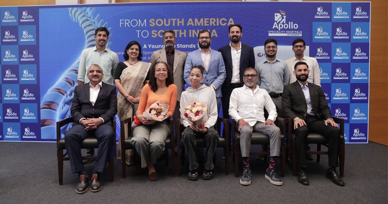 அதிநவீன ரோபோடிக் மூலம் முதுகுத்தண்டு அறுவை சிகிச்சைக்குப் பிறகு தென் அமெரிக்க இளைஞர் தென் இந்தியாவில் குணமடைந்தார்